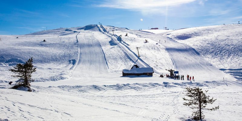 Skier à Levi, en Laponie avec Nordic