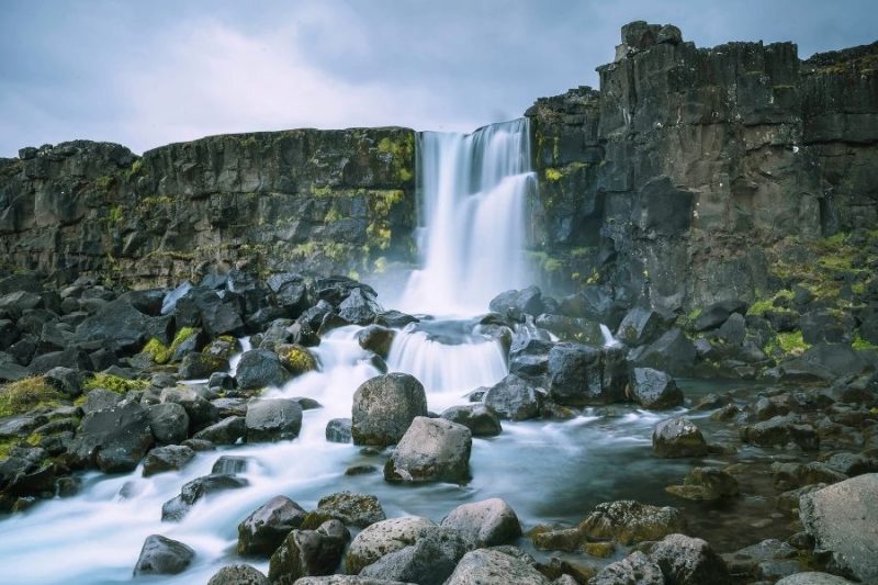 En Islande, les belles chutes d'eau se succèdent.