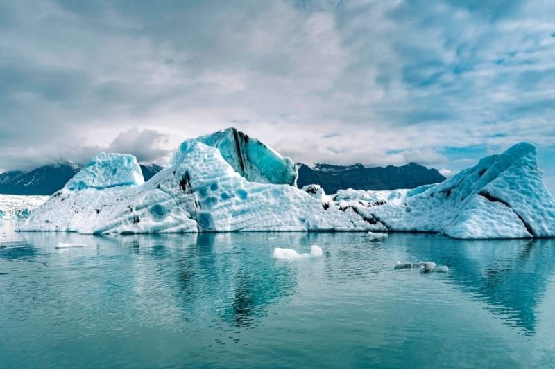 IJsschotsen bij het gletsjermeer - ©Benny Petak