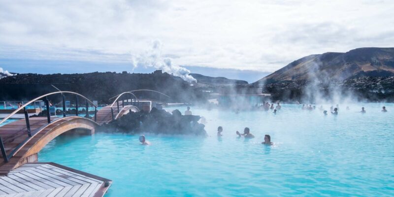 Blue lagoon hot spring in IJsland met Nordic