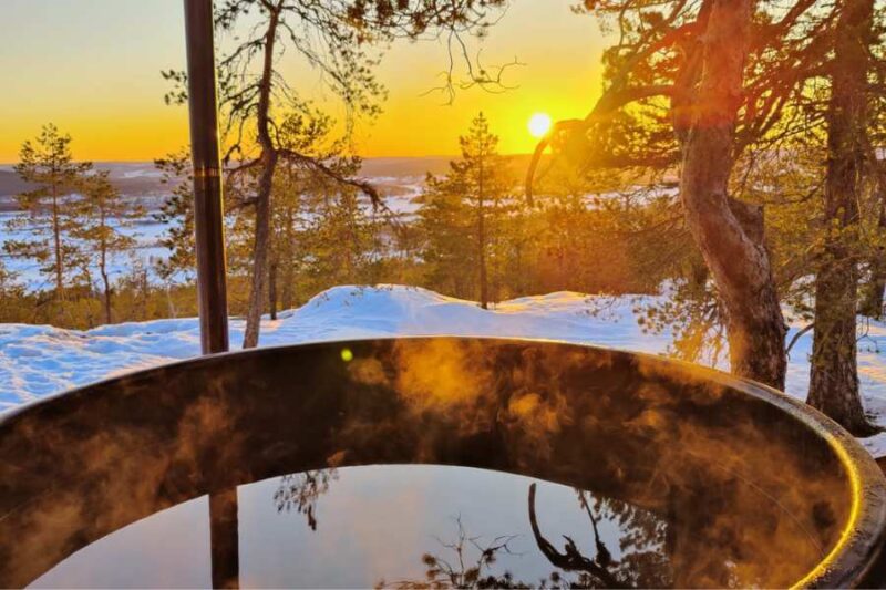 Hottub met een prachtig uitzicht in aava sky village in fins lapland met nordic