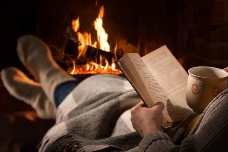 Kerstboekenvloed in ijsland op 23 december met nordic