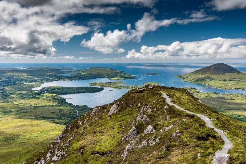 Diamond-hill-Connemara-National-Park