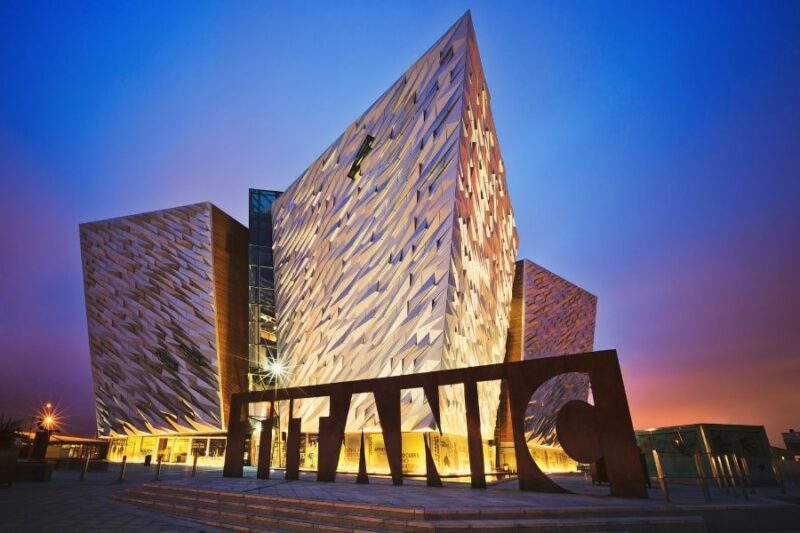 Titanic-museum-in-Belfast-Ierland