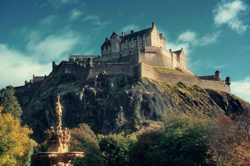 Edinburgh-Castle-in-Schotland