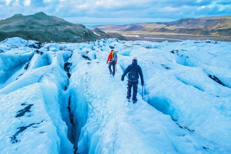 Wandelen over de gletsjers in ijsland