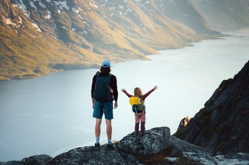 Vacances en famille avec enfants en Norvège - randonnée